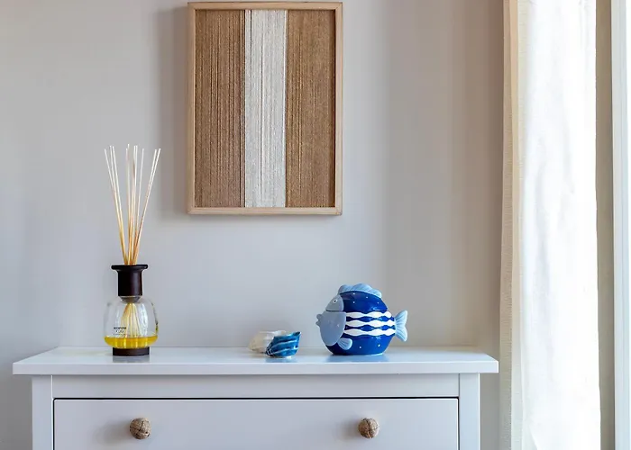 Forrest Seaside Loft View 121 *